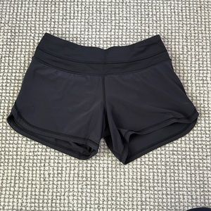 Lululemon Speed Up Shorts - Black - Size 4